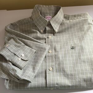 Brooks Brothers 100% Cotton No Iron Green Check Long-Sleeve Shirt Size M